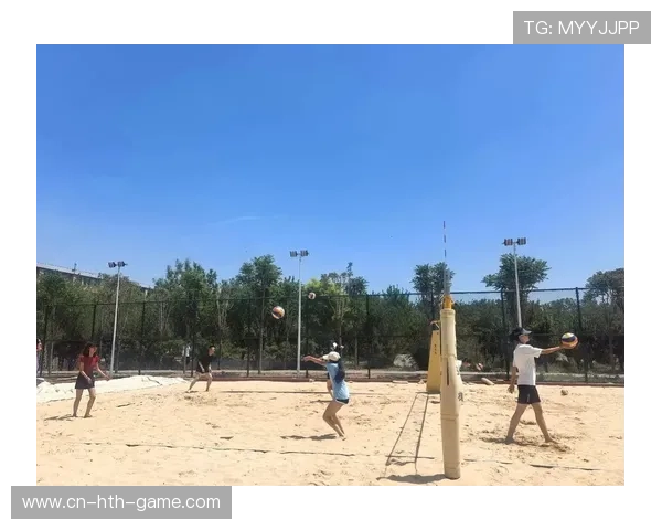 沙滩排球组合默契爆表，决赛两局轰动海滩