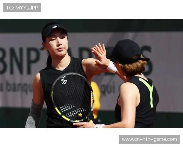 温网爆冷！世界第一首轮被横扫